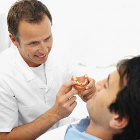 Догляд за зубними протезами, стоматолог ортопед, Дарницький район